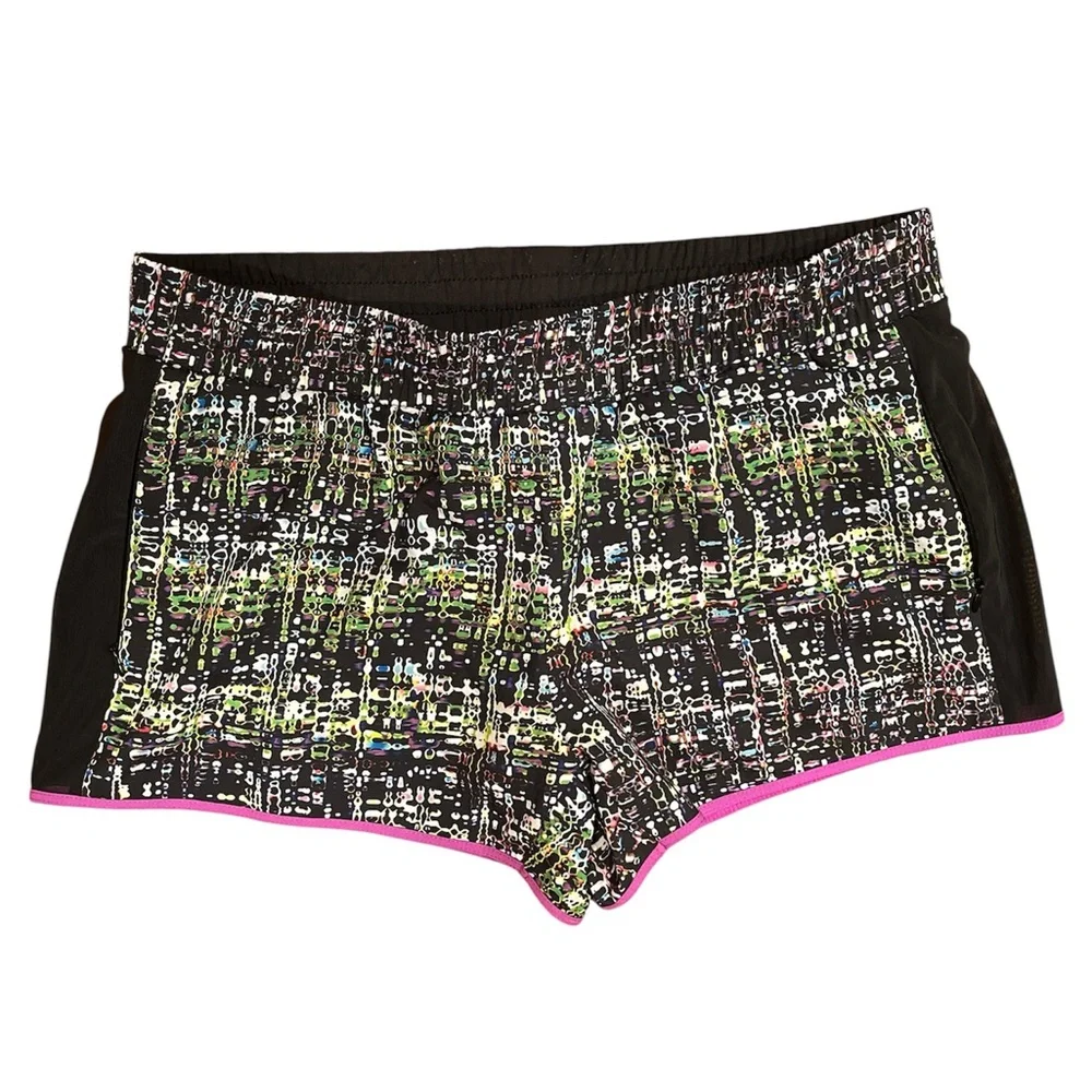 Fabletics Fallon Athletic Shorts Pattern with Compression Lining -Size L - Picture 3 of 10